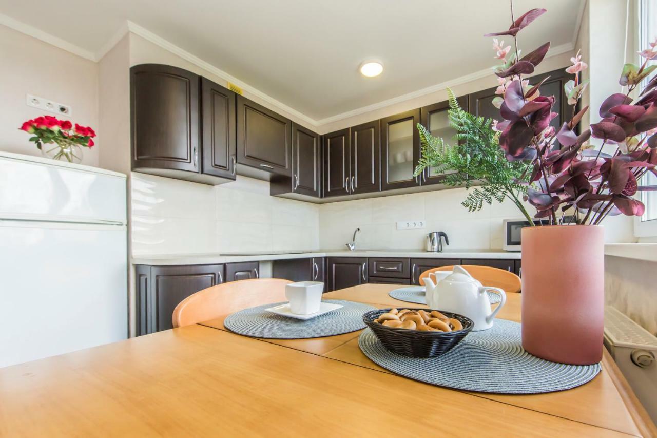 Super view, luxury apartment near Chernihiv metro. Kiev Exterior foto